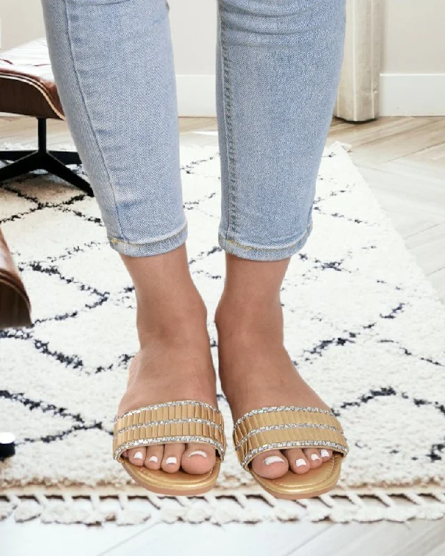 Golden Fashion Flat Sandals