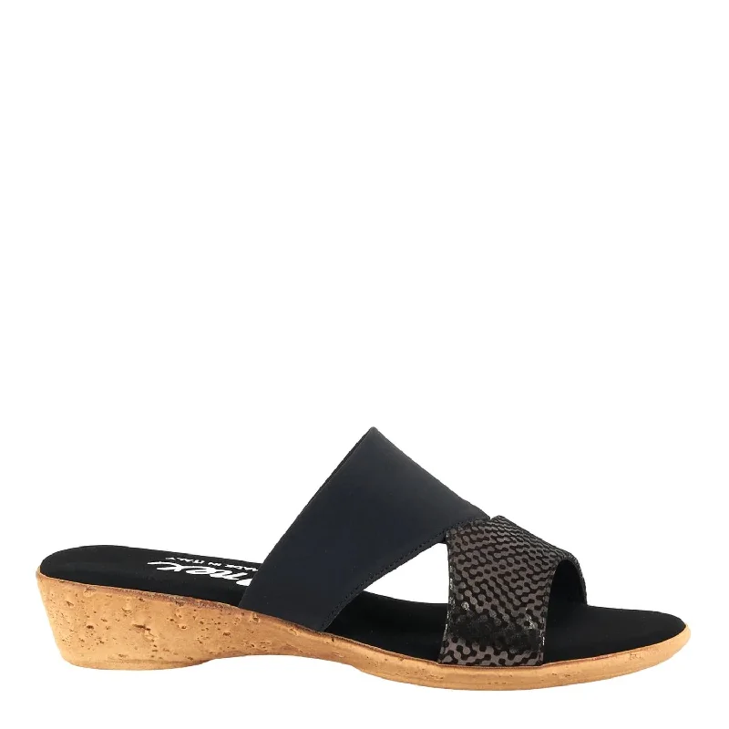 Woman's Izabel Sandals In Black